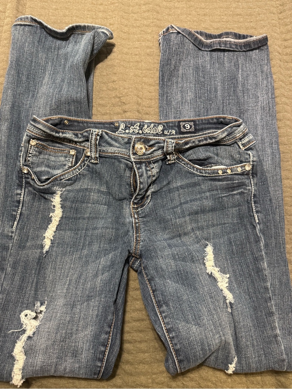 L.A. idol Women’s Distressed Blue Skinny Jeans
